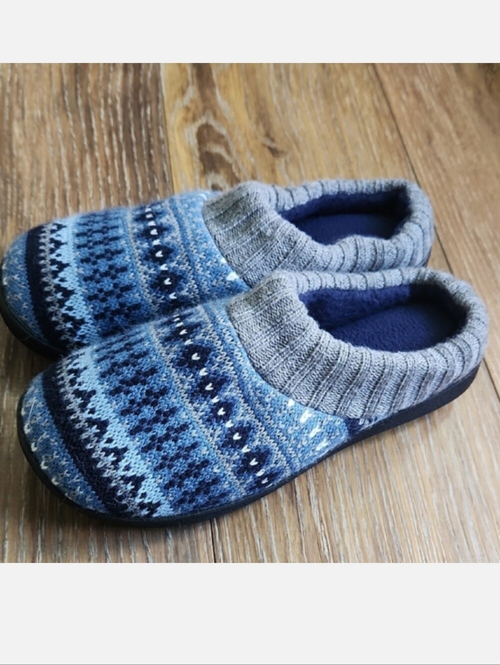 NWOT Isotoner Blue Gray Navy White Fair Isle Slippers